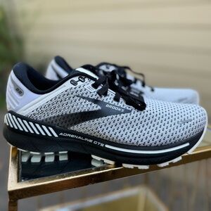 Brooks Adrenaline GTS 22 Shoes Cushion Support